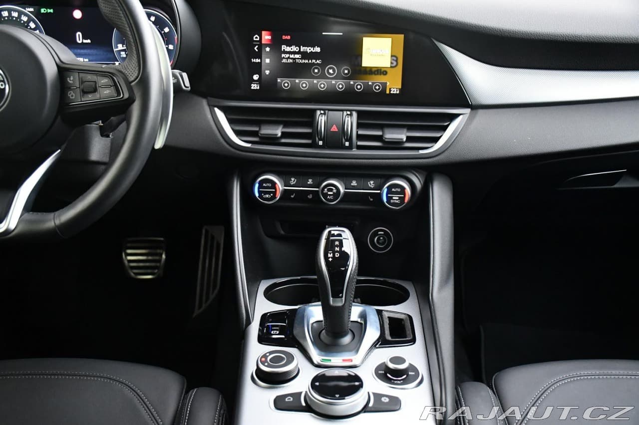 2024 Alfa Romeo Giulia - 8