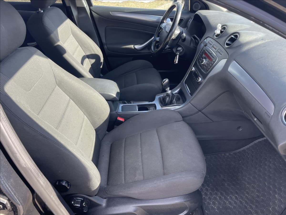 2012 Ford Mondeo - 13