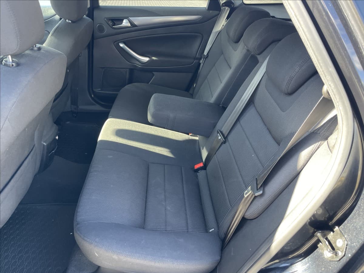 2012 Ford Mondeo - 8