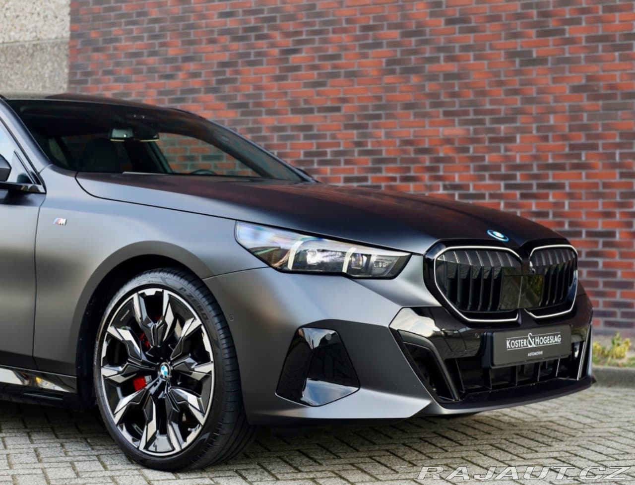 2025 BMW 5-Series - 16