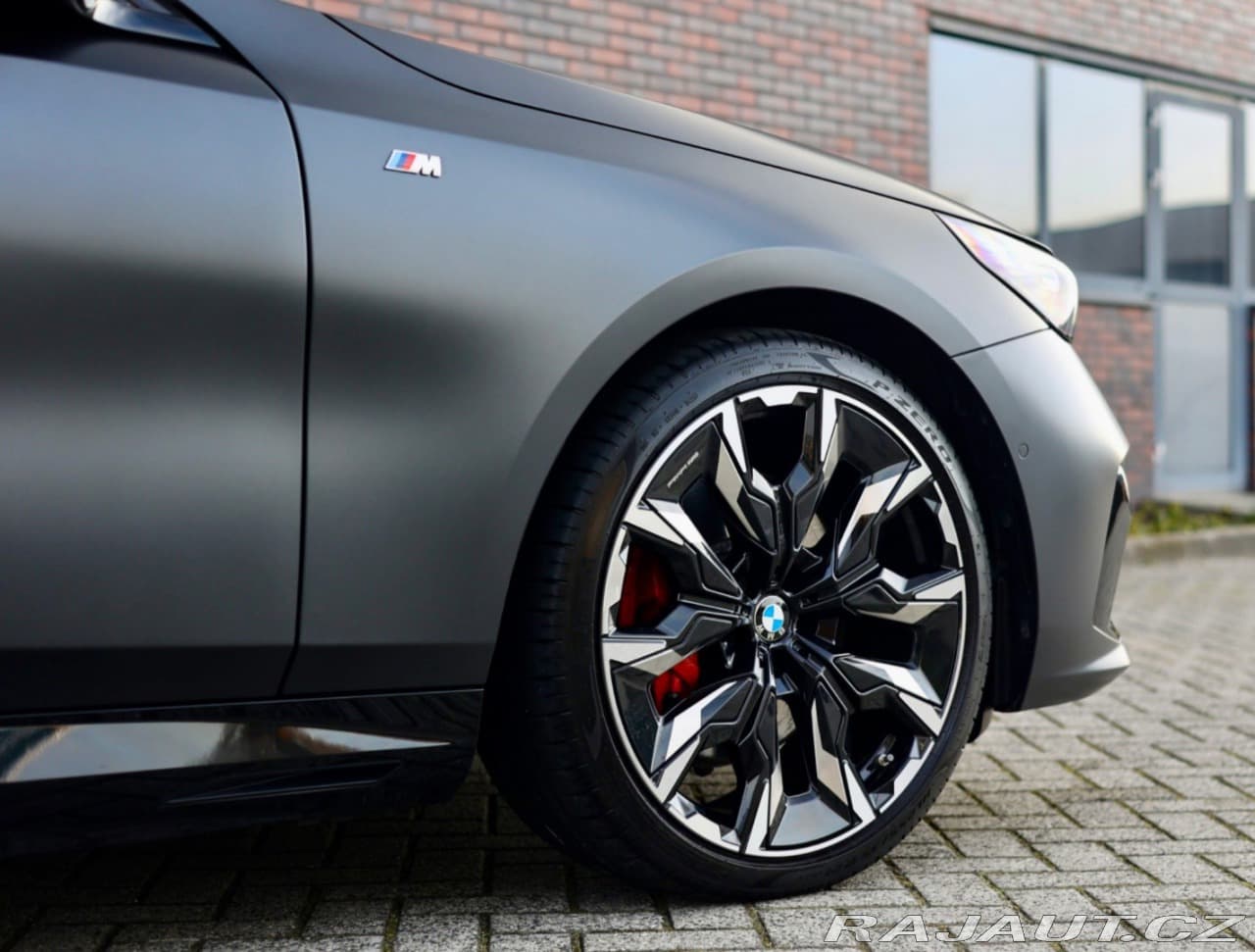 2025 BMW 5-Series - 17