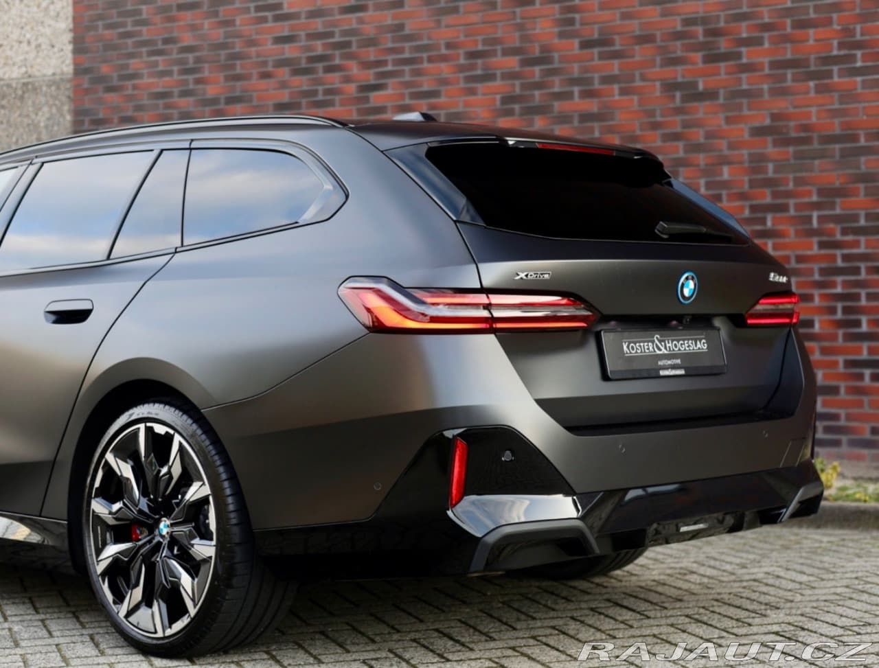 2025 BMW 5-Series - 18