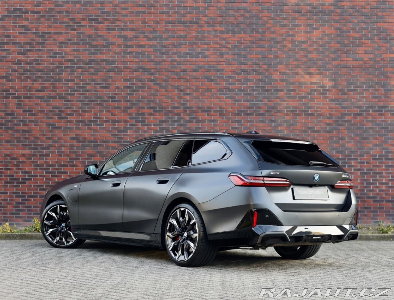 2025 BMW 5-Series - 2