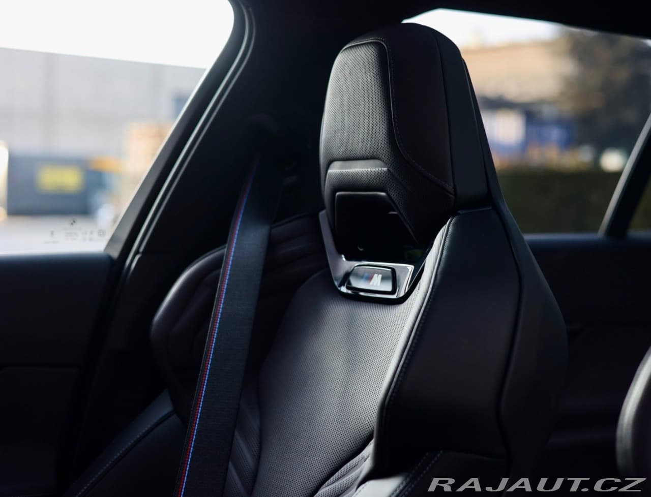 2025 BMW 5-Series - 20