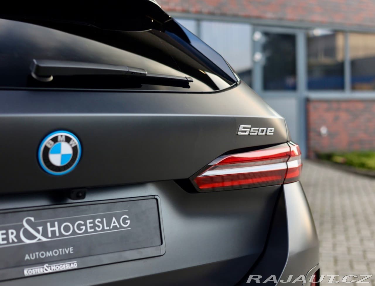 2025 BMW 5-Series - 9