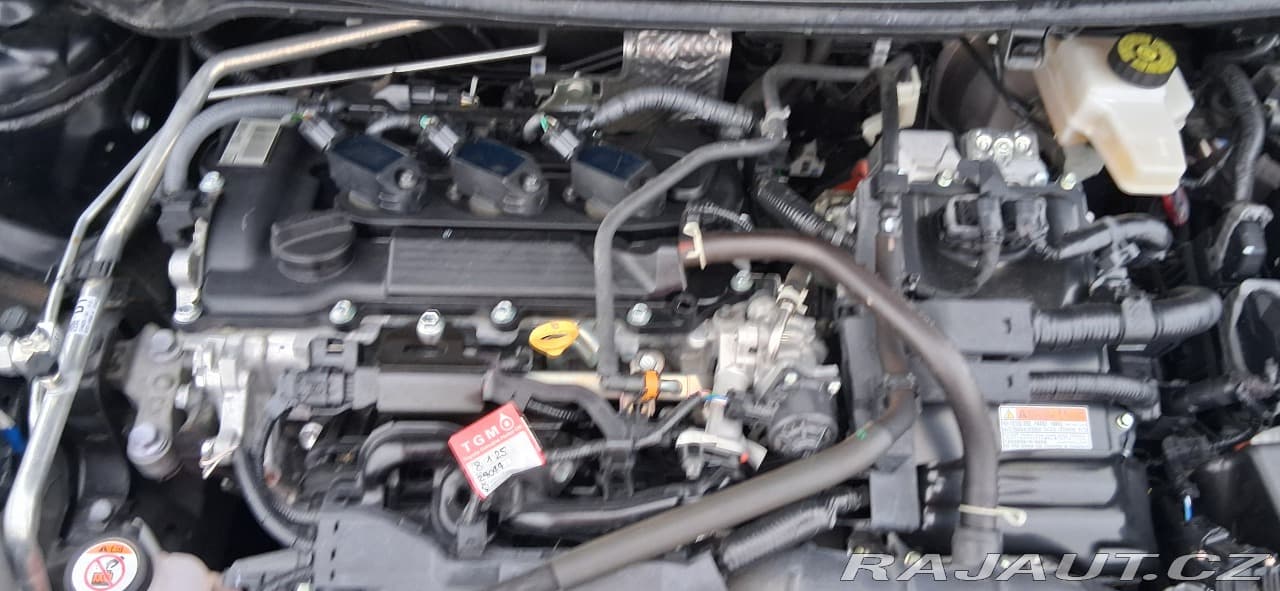 2023 Toyota Yaris - 12