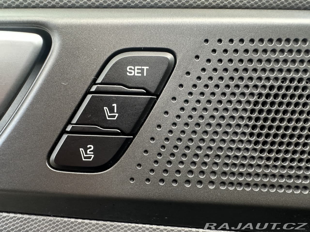 2018 Hyundai Ioniq - 14