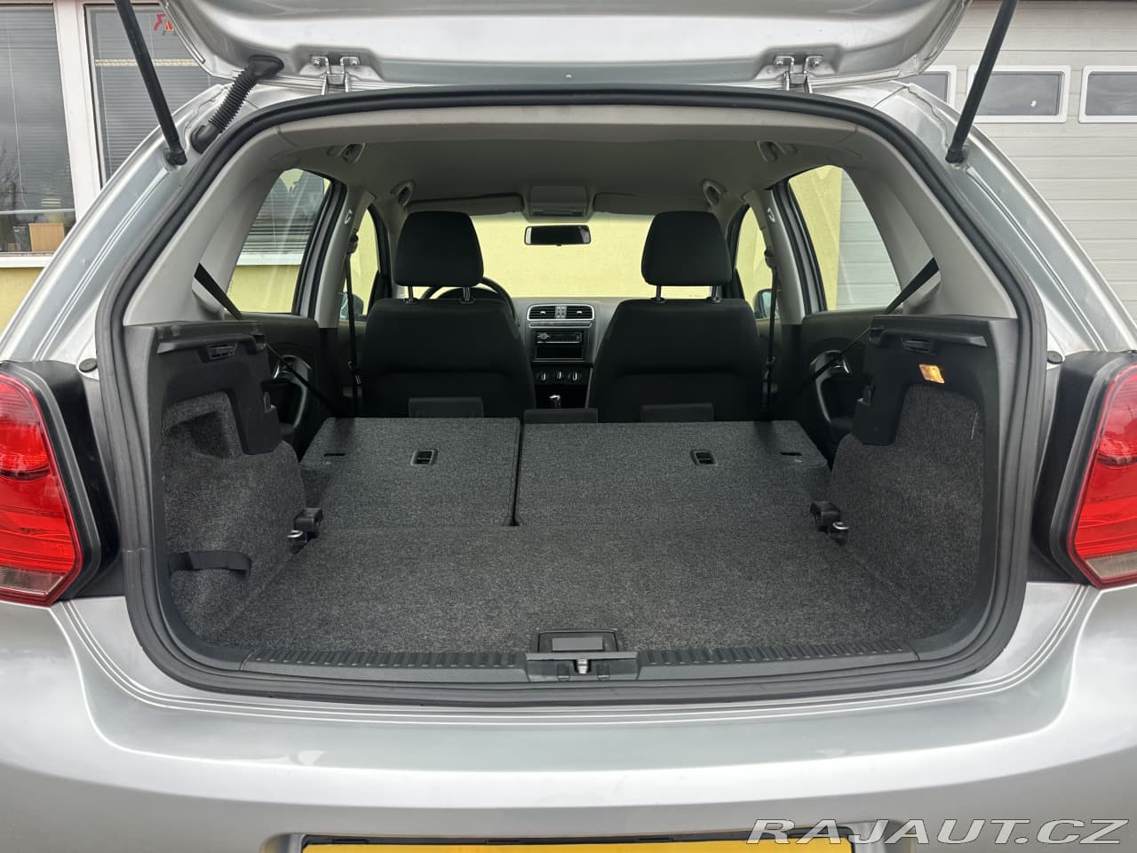 2010 Volkswagen Polo - 16