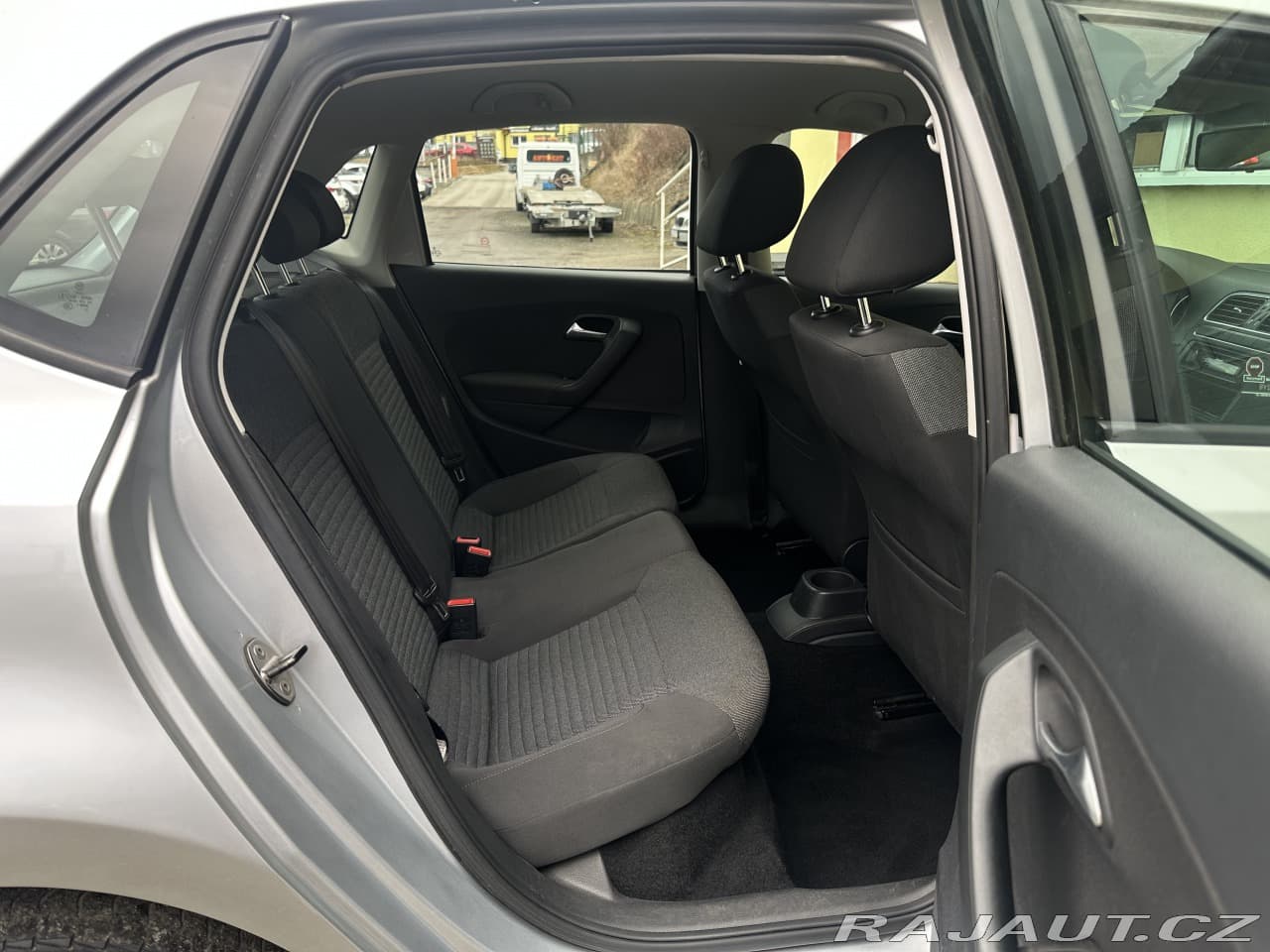 2010 Volkswagen Polo - 17