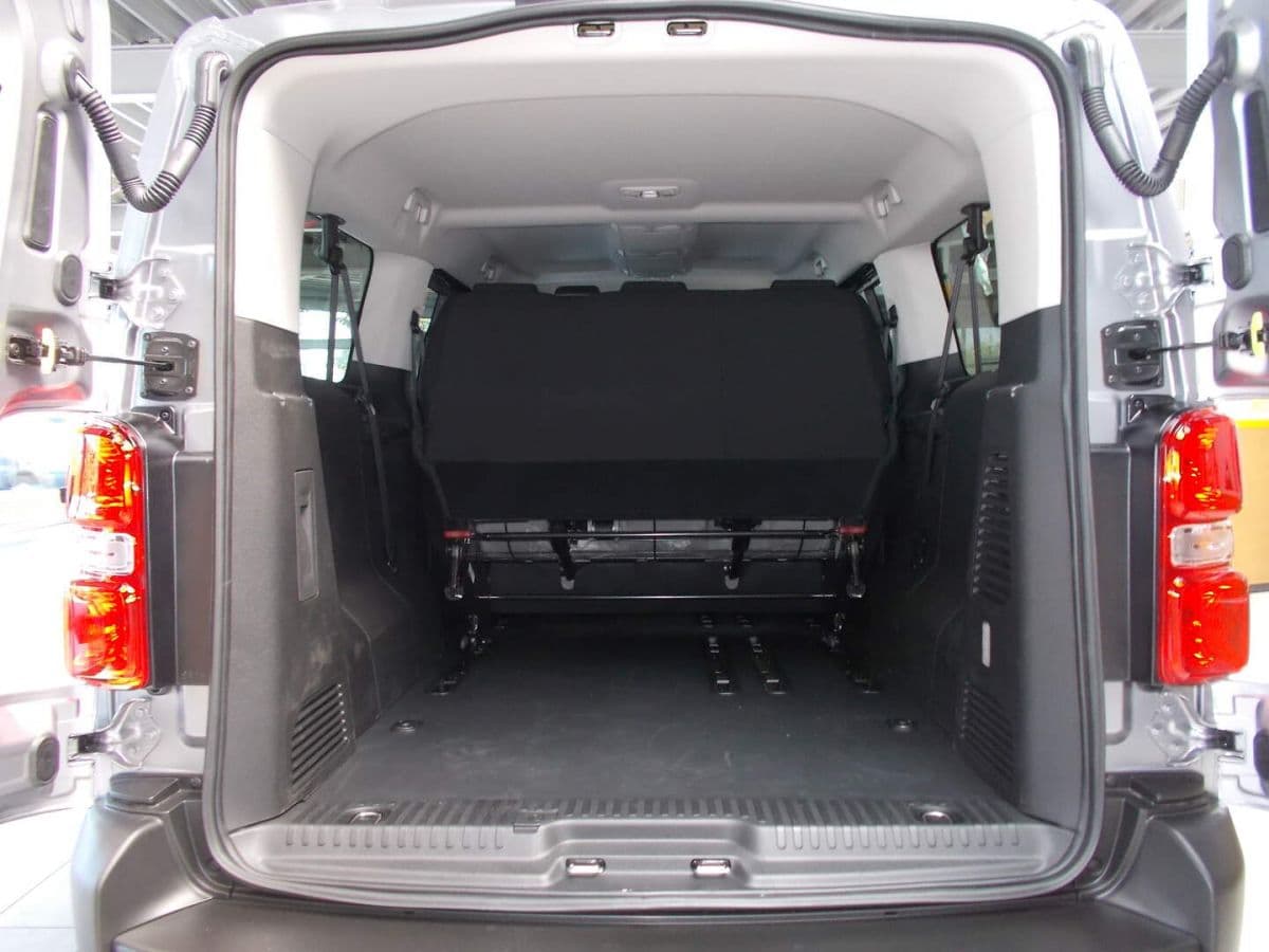 2026 Opel Vivaro - 13