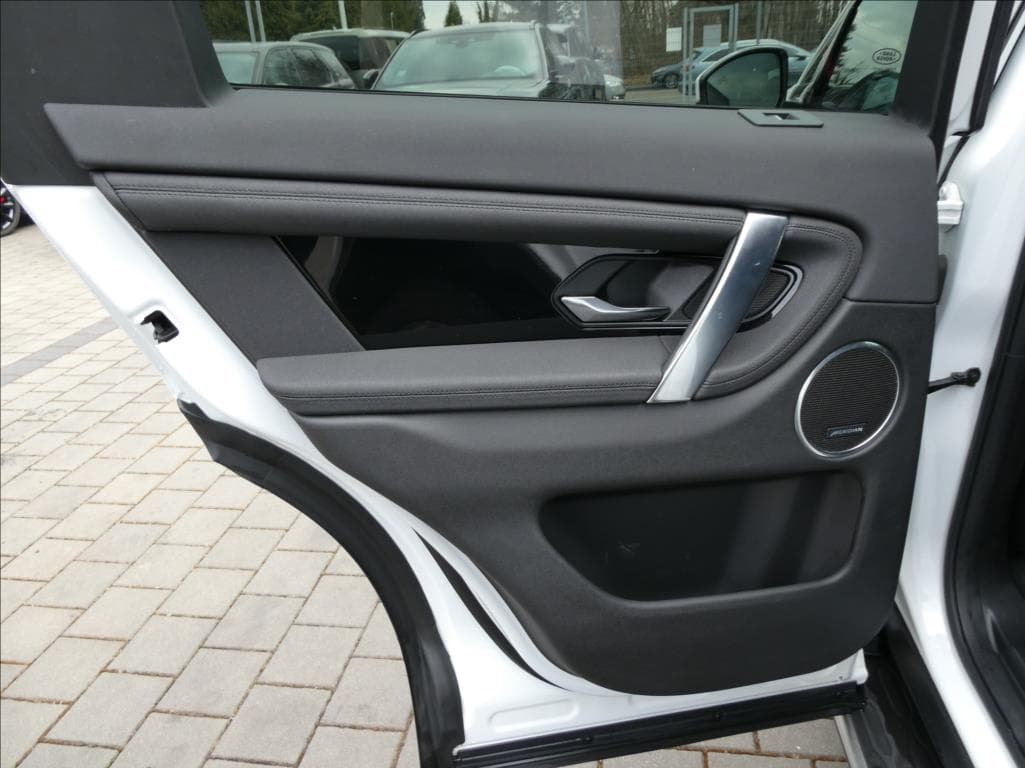 2023 Land Rover Ostatní - 18