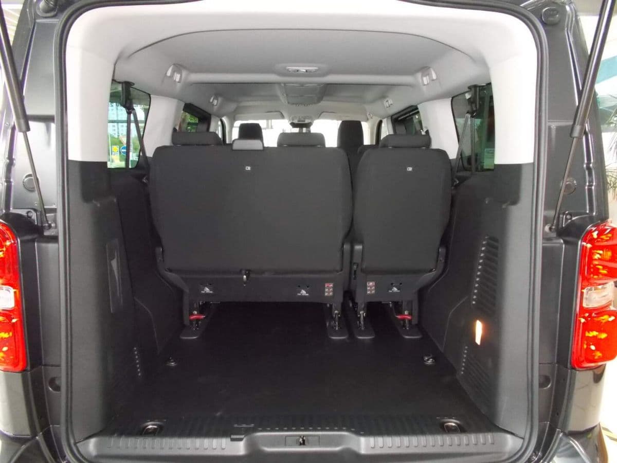 2026 Opel Zafira - 13