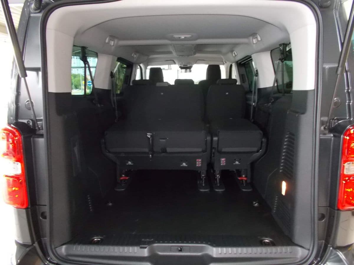 2026 Opel Zafira - 14