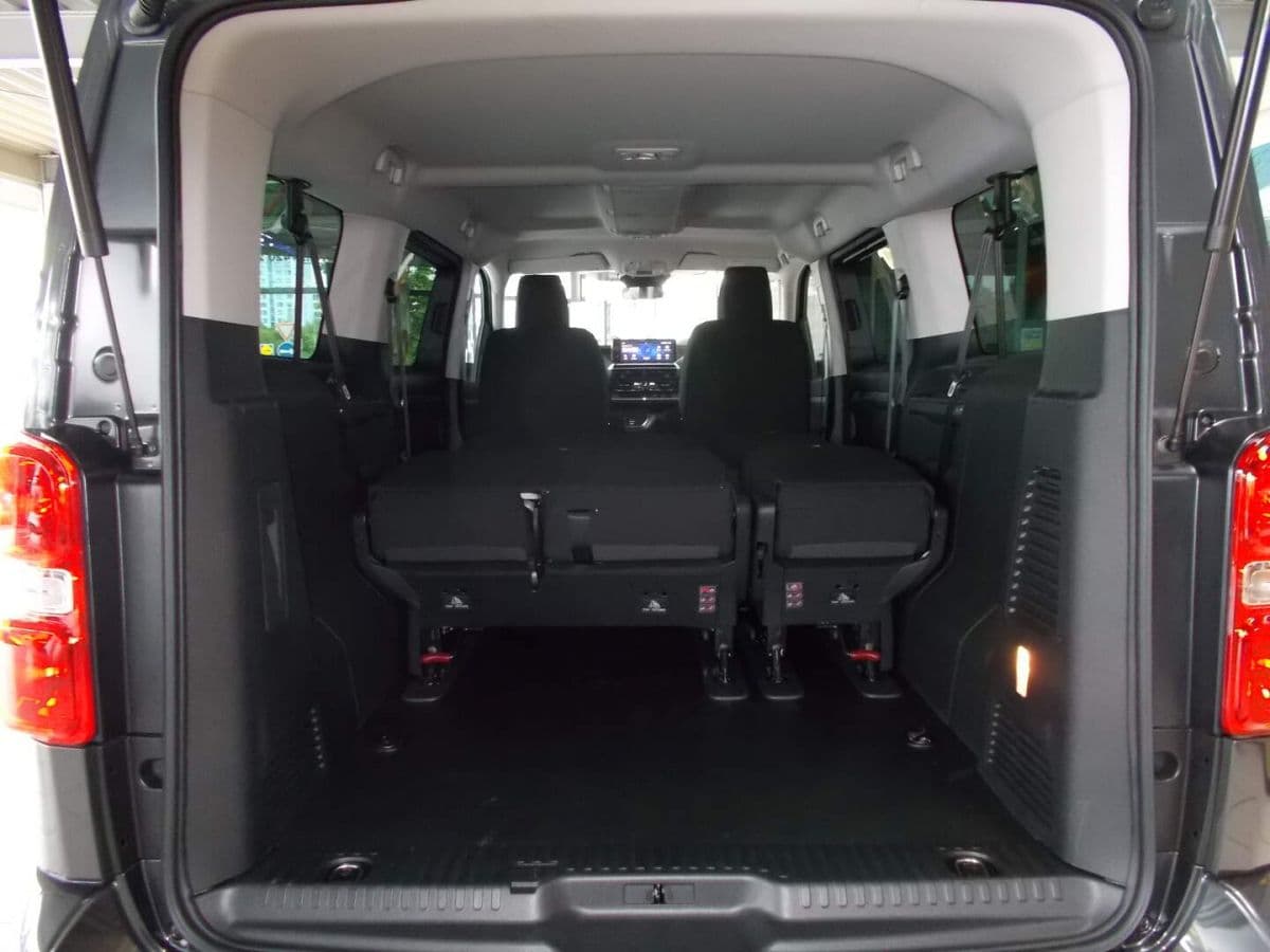 2026 Opel Zafira - 15