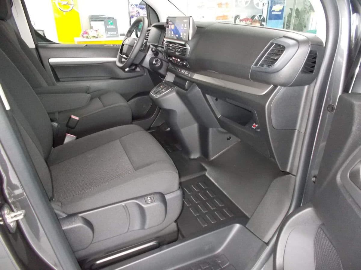 2026 Opel Zafira - 18