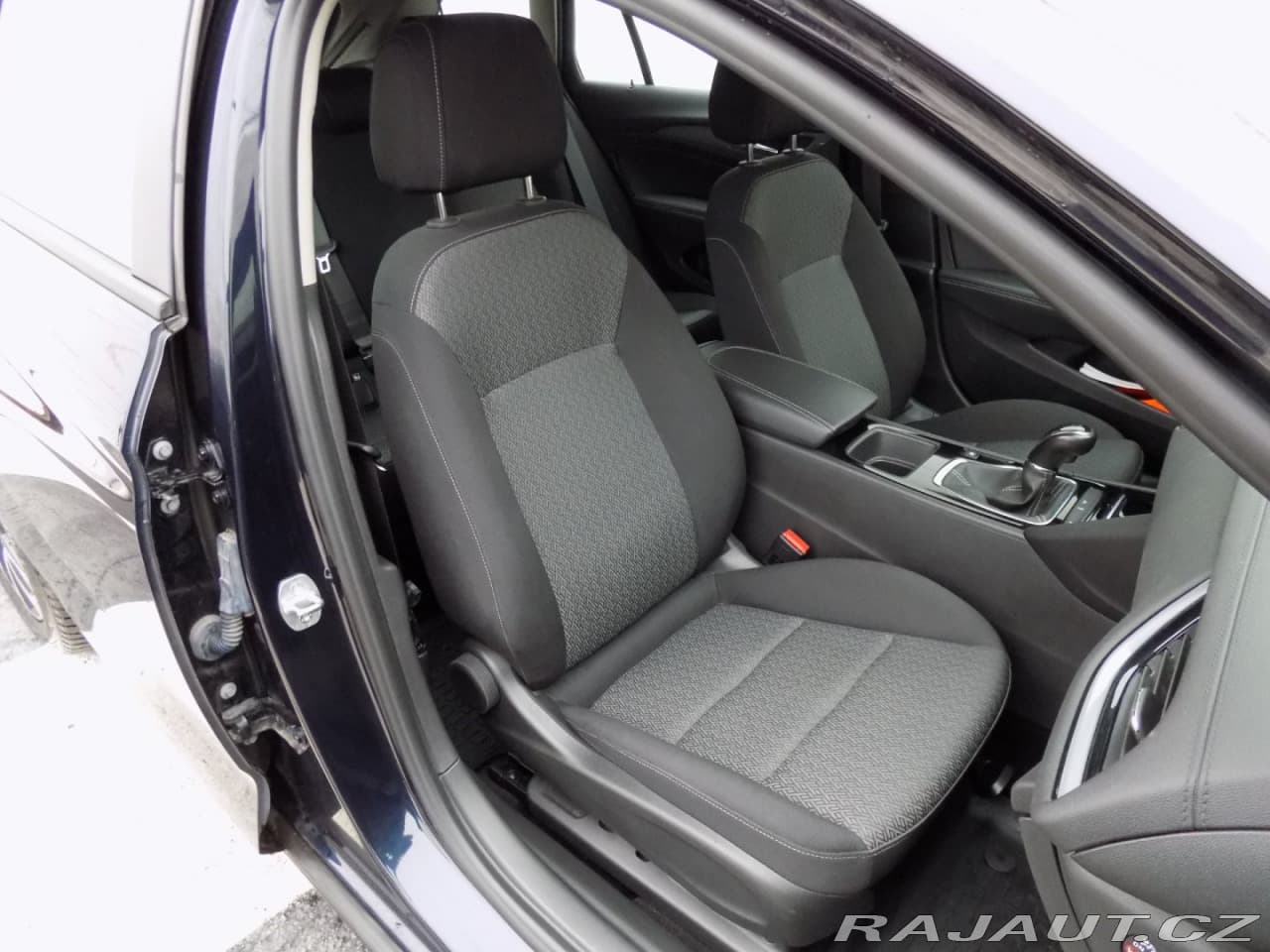 2020 Opel Insignia - 17