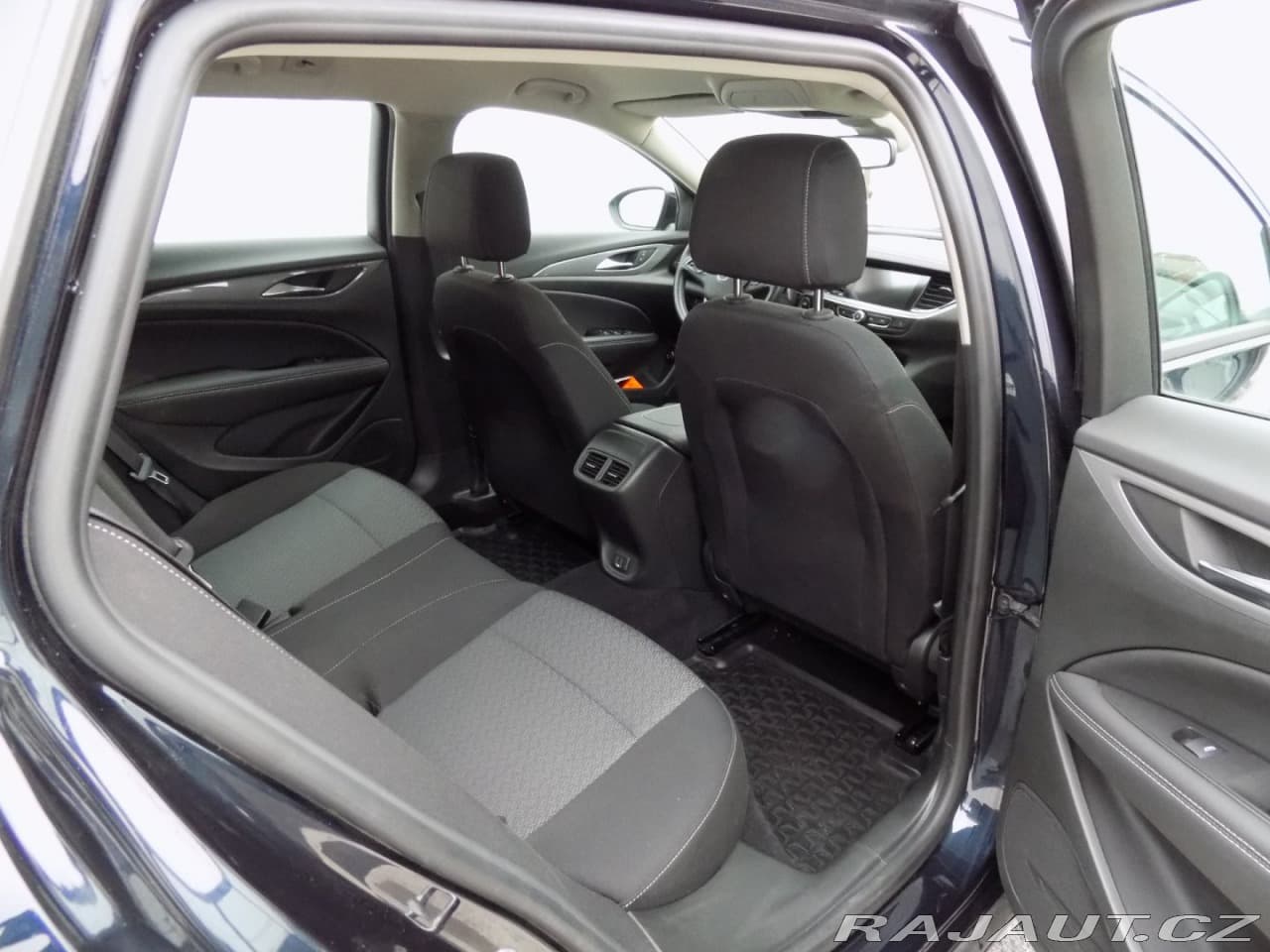 2020 Opel Insignia - 19