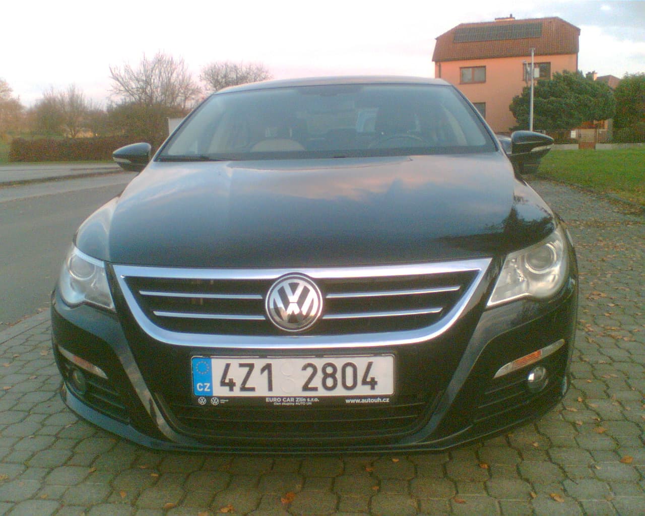 2010 Volkswagen Passat - 2