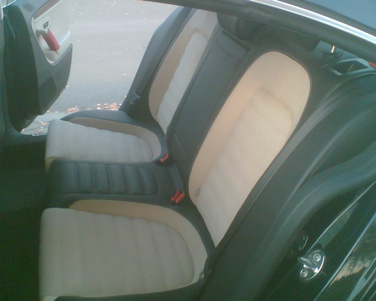 2010 Volkswagen Passat - 7