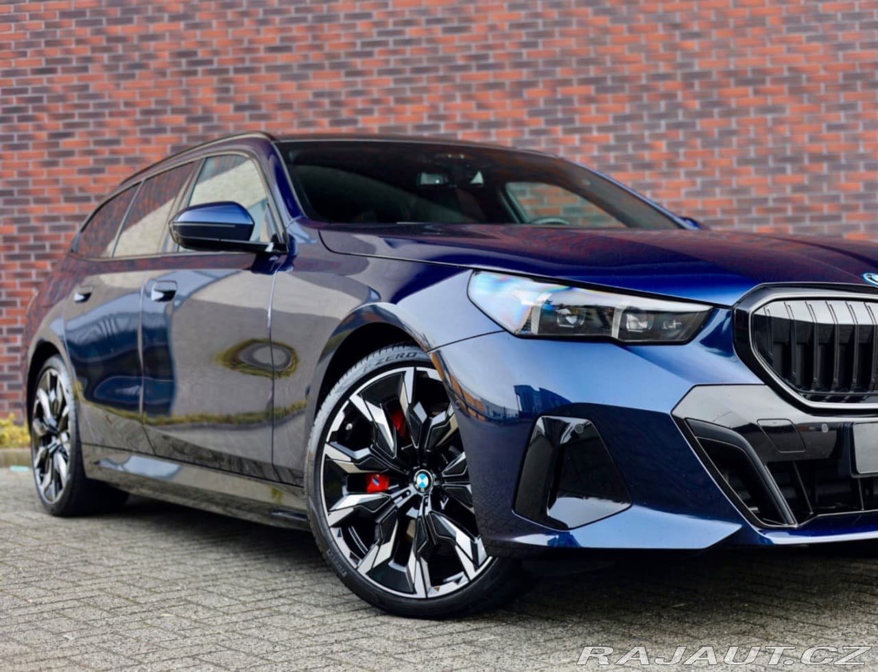 2025 BMW 5-Series - 3