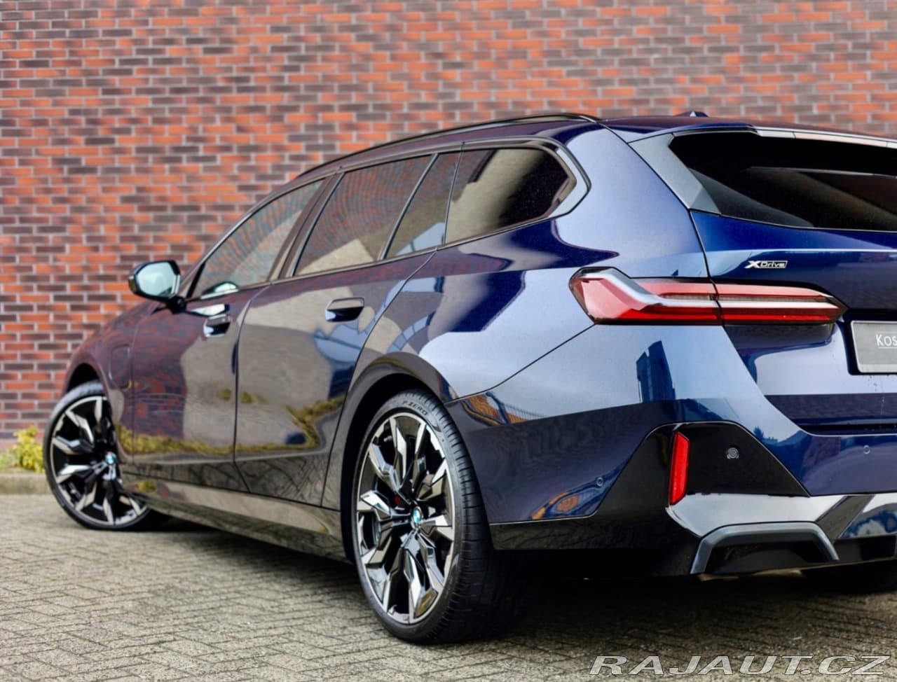 2025 BMW 5-Series - 5