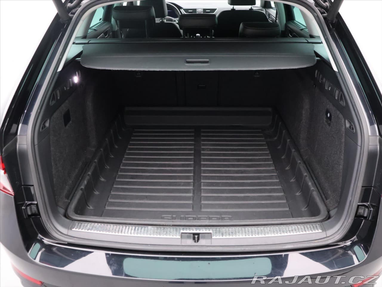 2020 Škoda SUPERB - 10