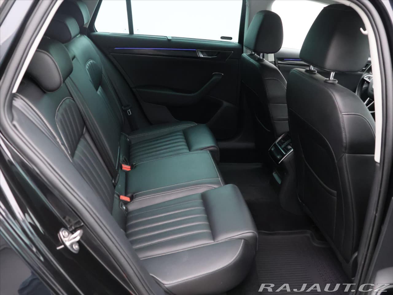2020 Škoda SUPERB - 14