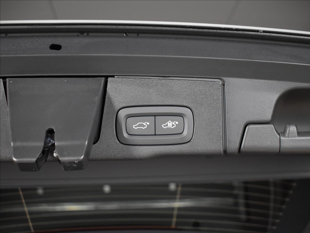 2025 Volvo Xc60 - 13