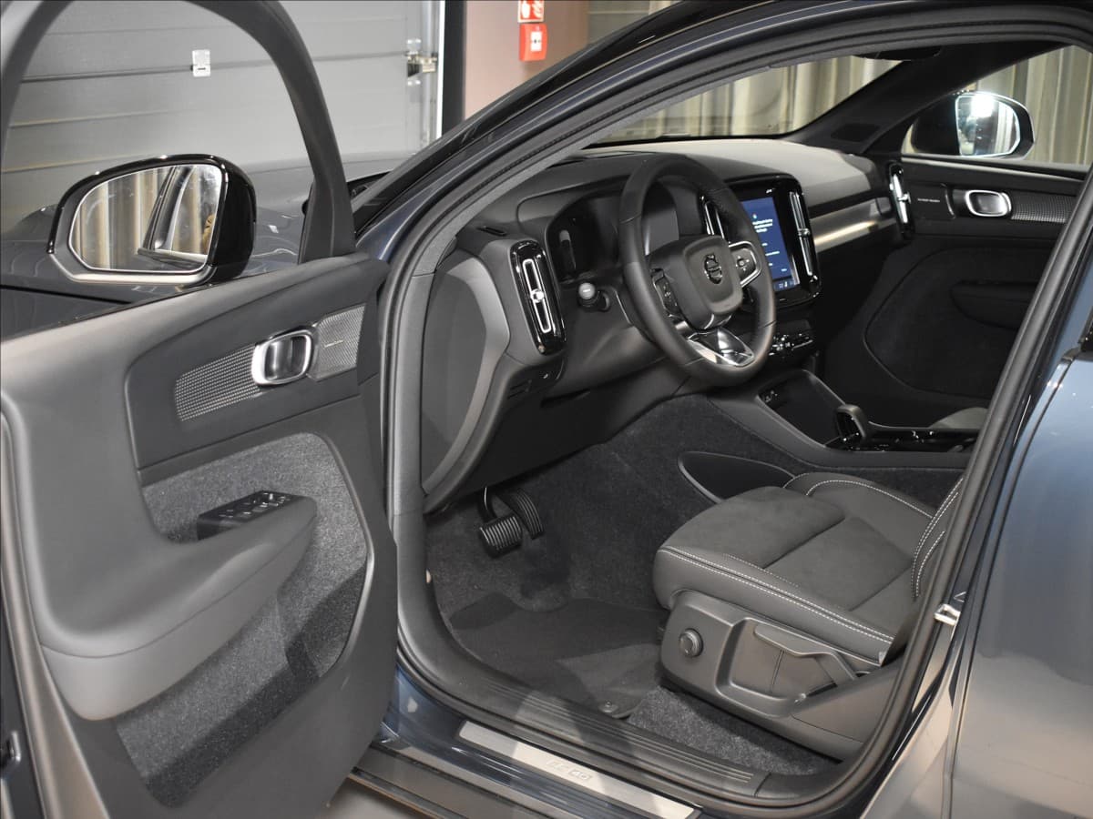 2025 Volvo Ec40 - 12