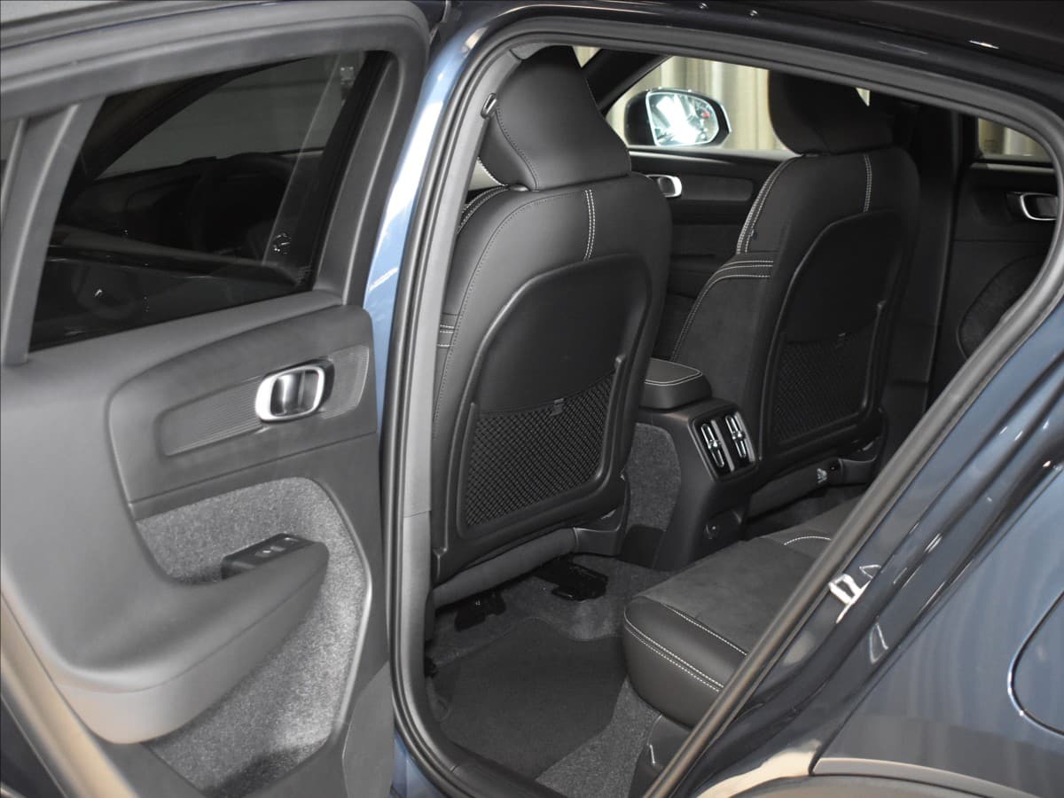 2025 Volvo Ec40 - 15