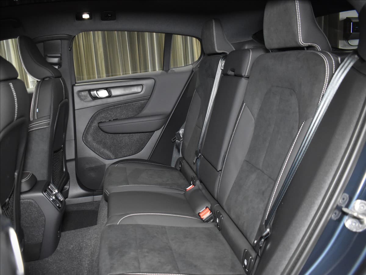 2025 Volvo Ec40 - 16