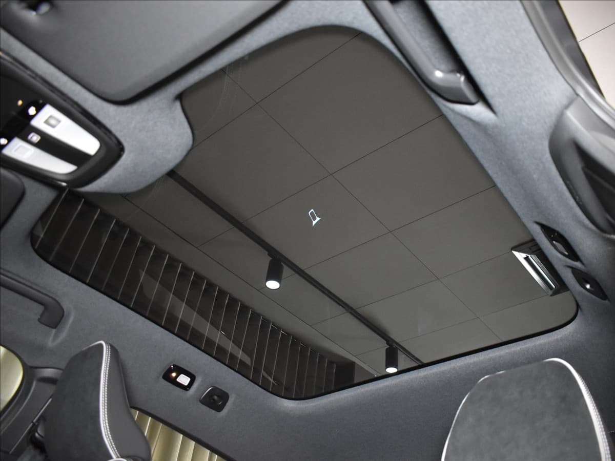 2025 Volvo Ec40 - 18