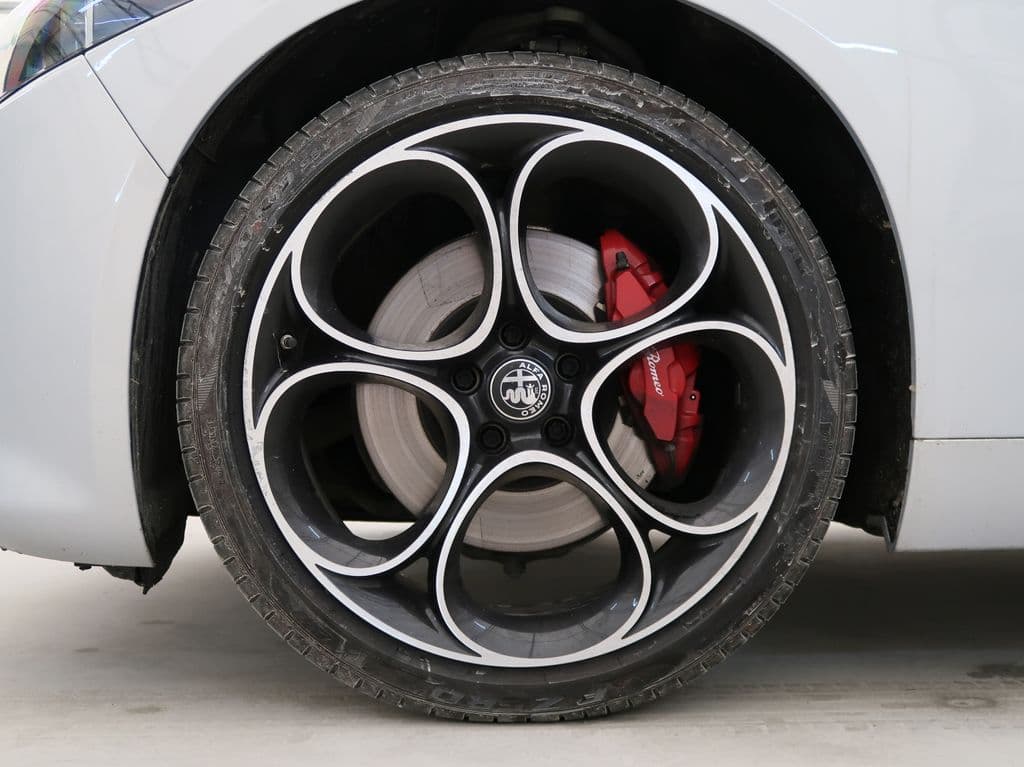 Alfa Romeo Giulia - 13