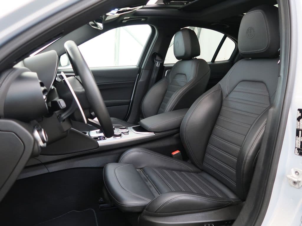 Alfa Romeo Giulia - 18