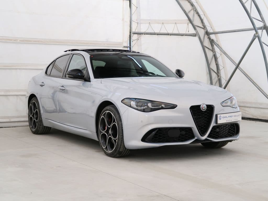 Alfa Romeo Giulia - 5