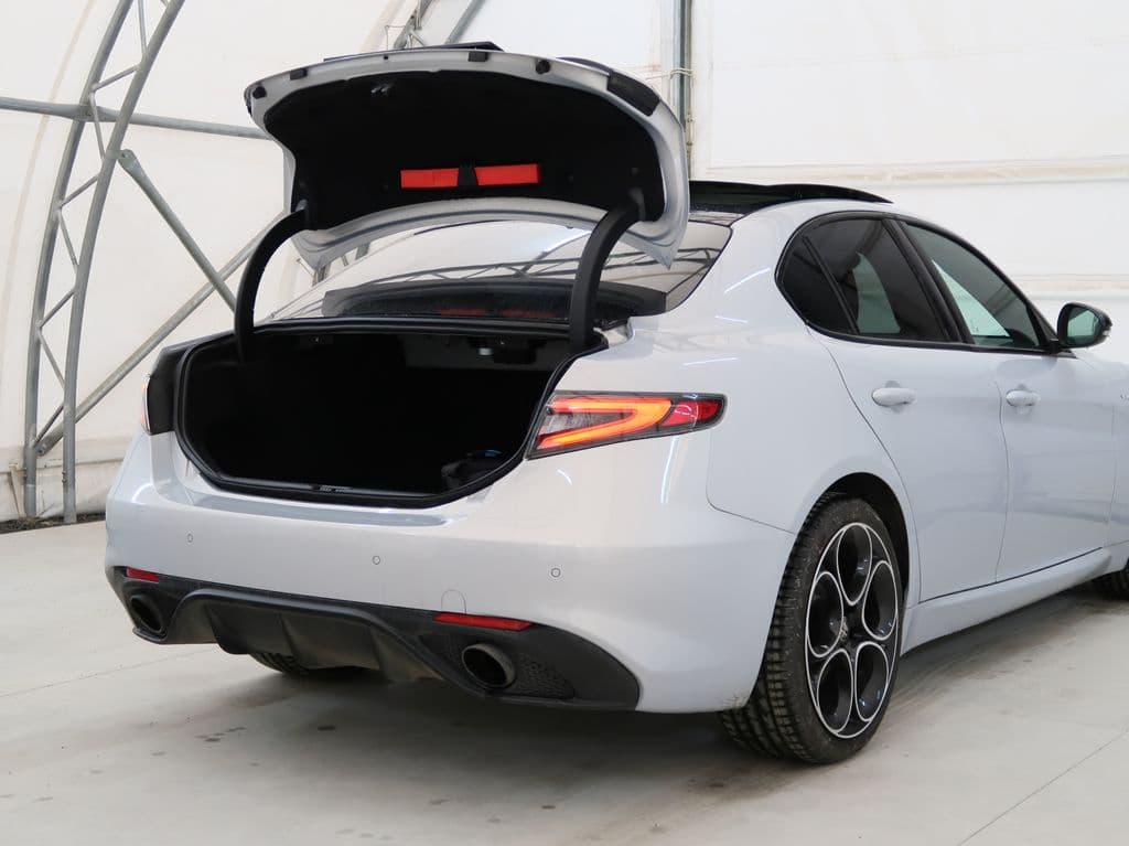 Alfa Romeo Giulia - 8