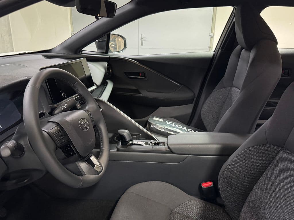 2026 Toyota C-Hr - 9