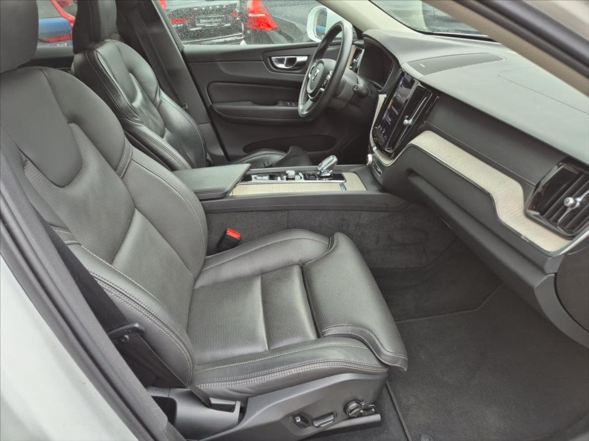 2021 Volvo Xc60 - 13