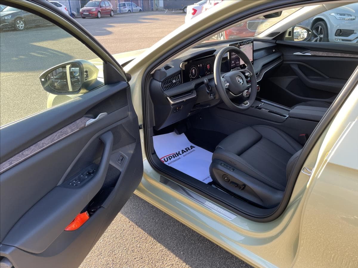2025 Škoda Superb - 9