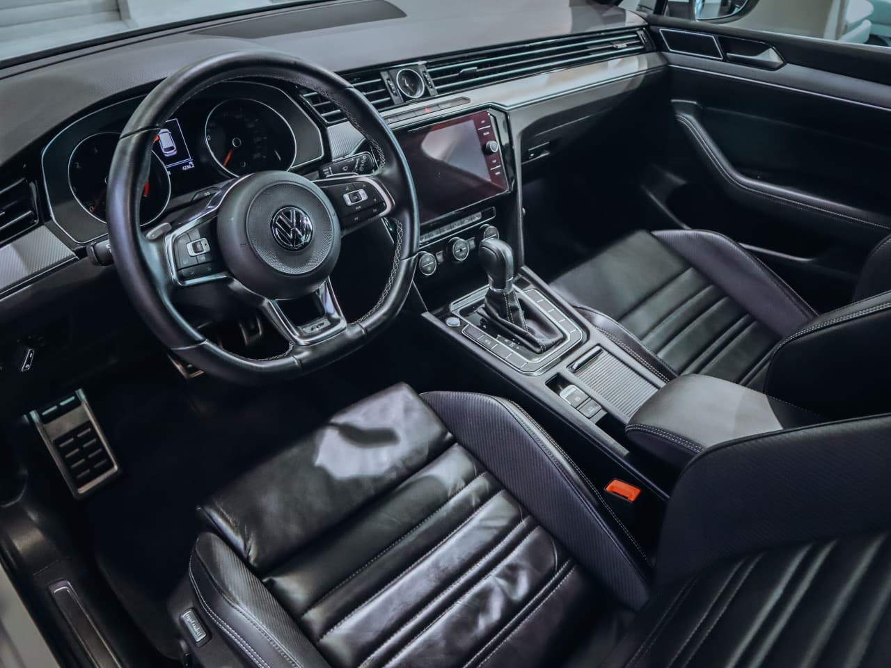 2019 Volkswagen Passat - 11