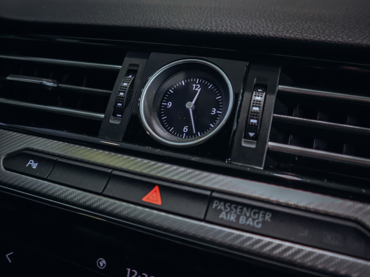 2019 Volkswagen Passat - 19