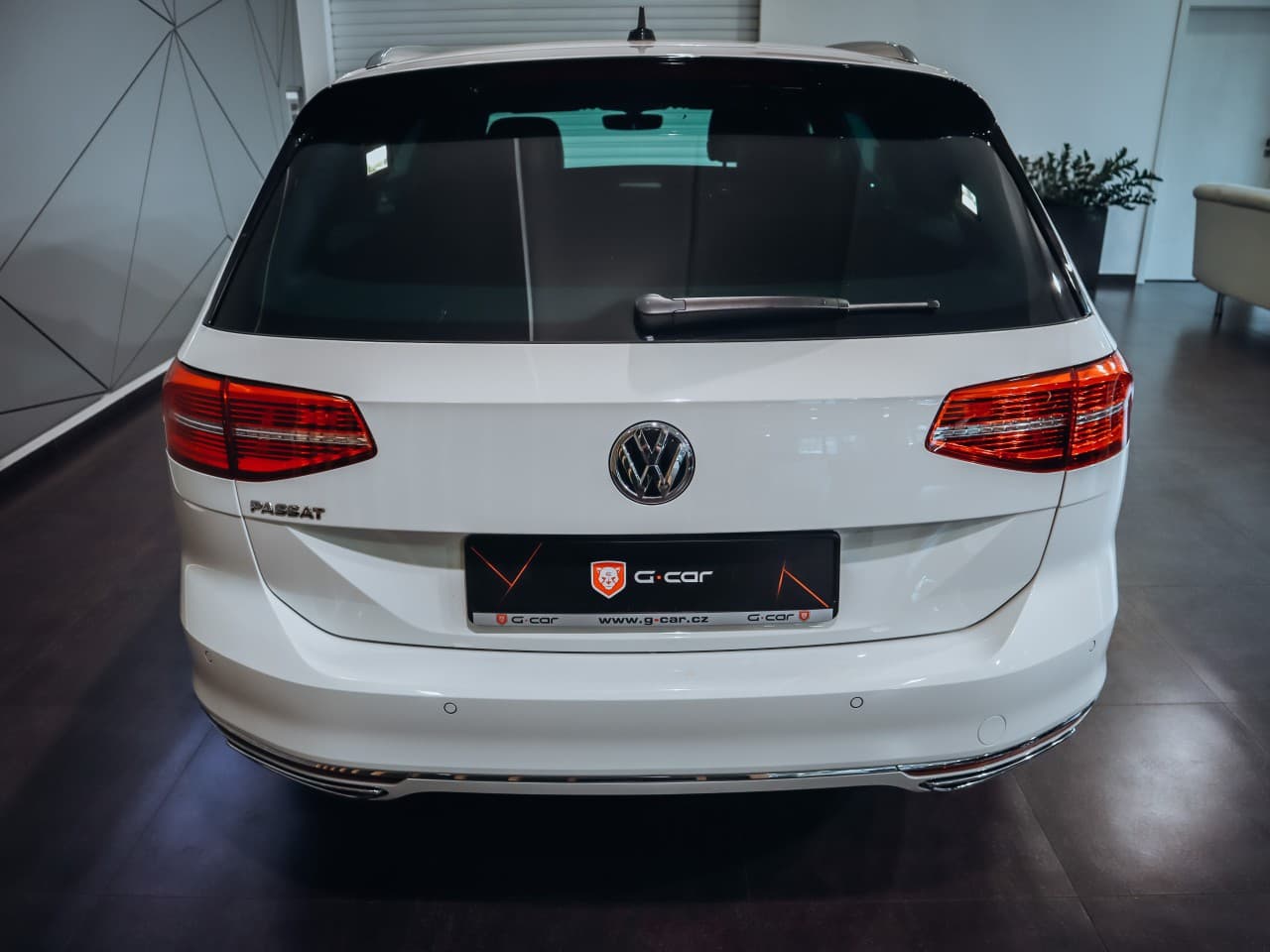 2019 Volkswagen Passat - 5