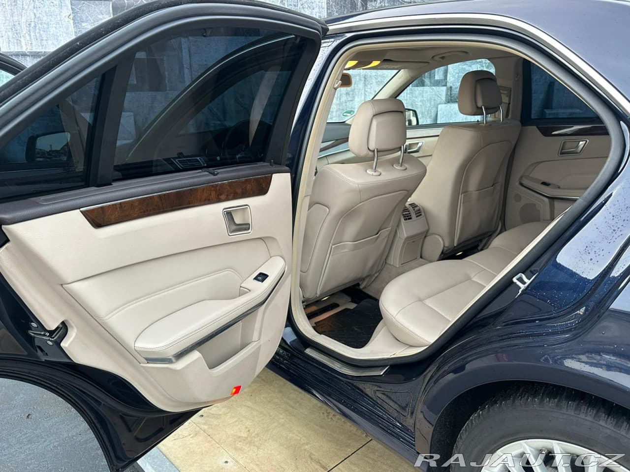 2015 Mercedes-Benz E-Class - 12