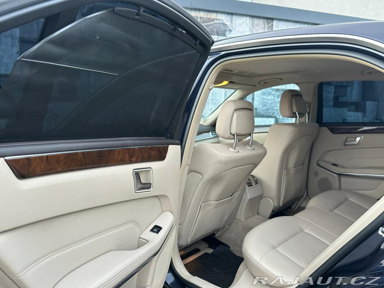 2015 Mercedes-Benz E-Class - 13