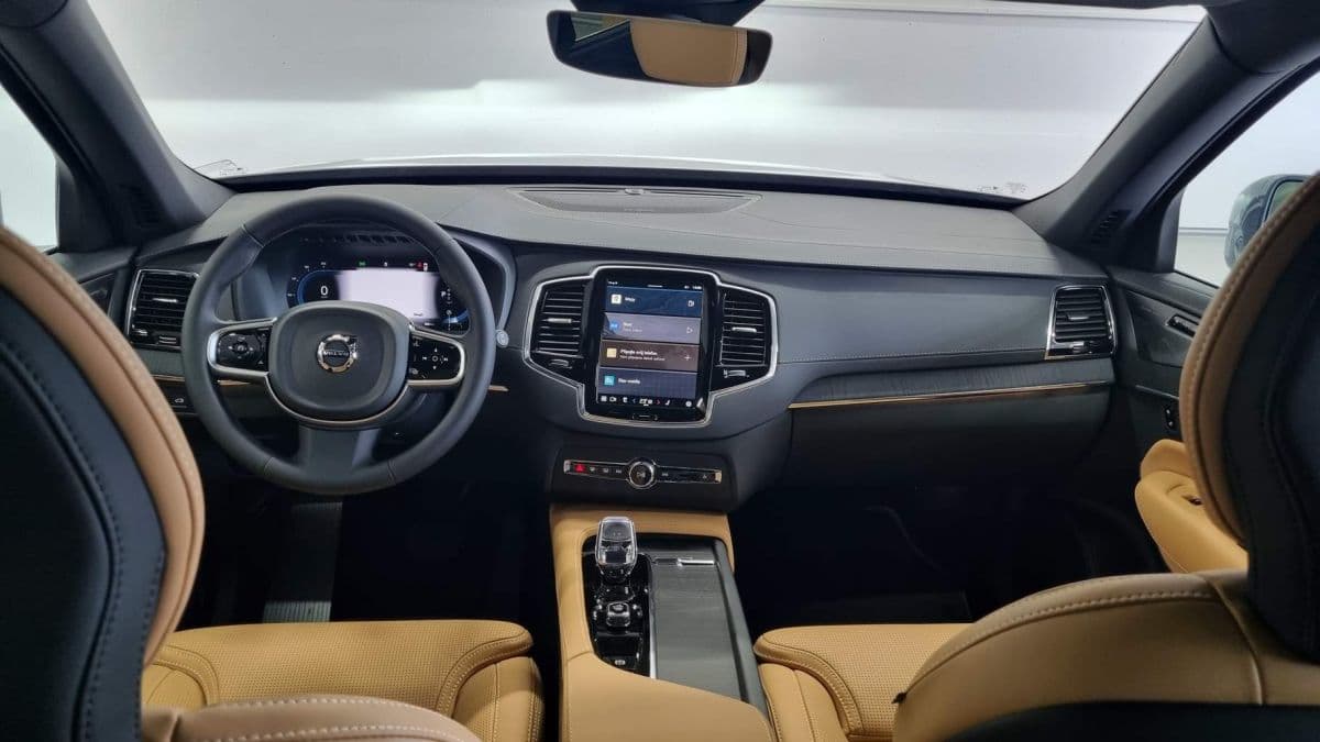 2025 Volvo Xc90 - 13