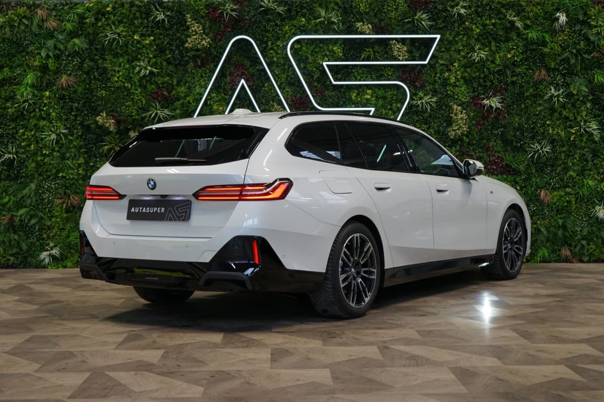 2024 BMW 5-Series - 7