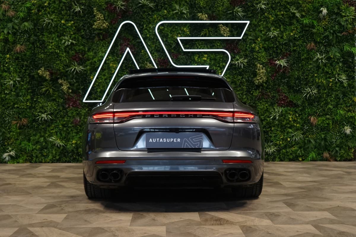 2022 Porsche Panamera - 6