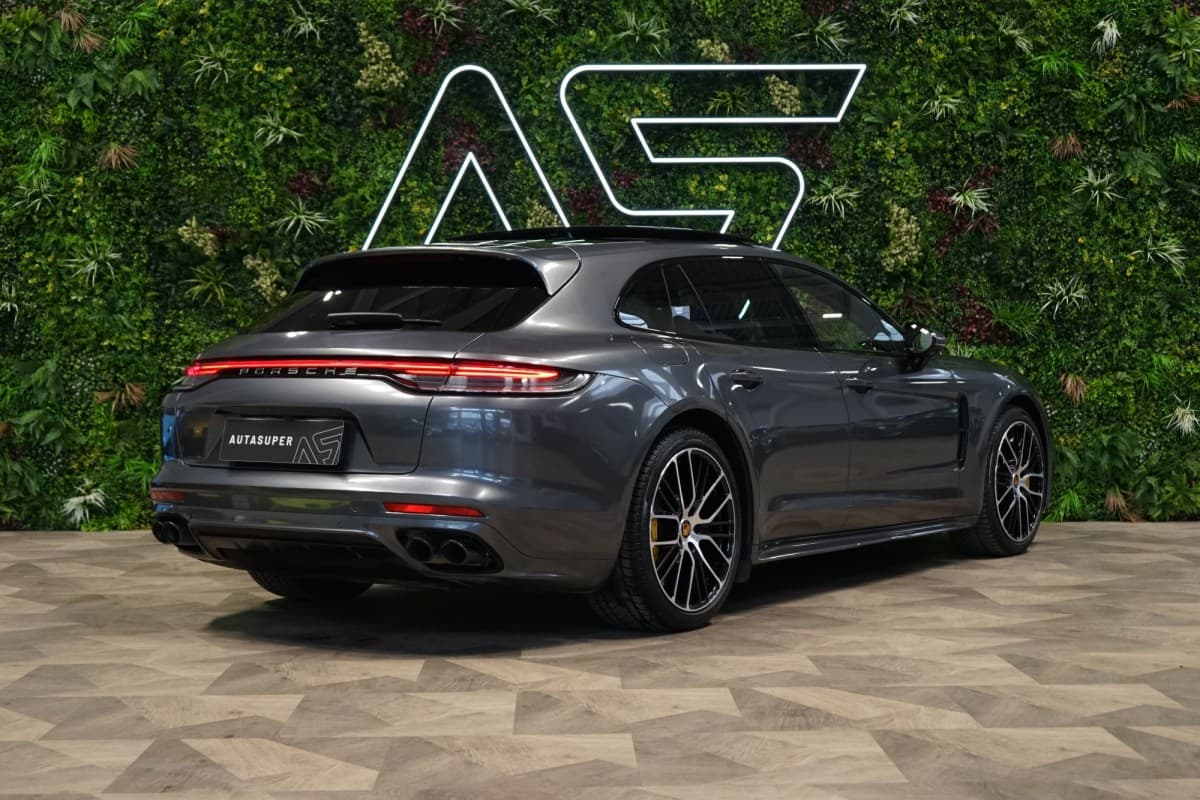 2022 Porsche Panamera - 7