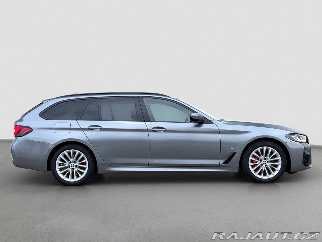 2023 BMW 5-SERIES - 3