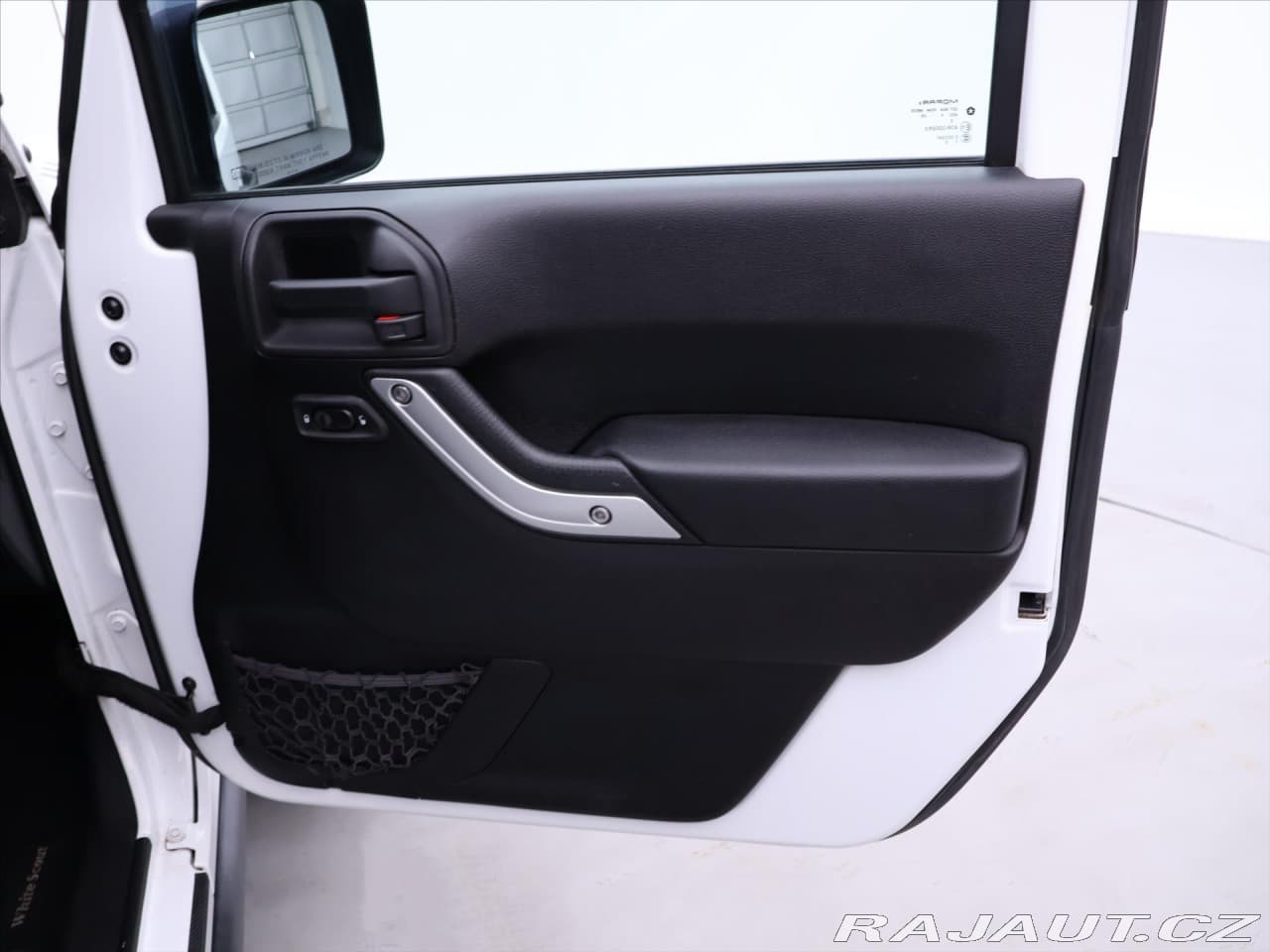 2014 Jeep Wrangler - 12